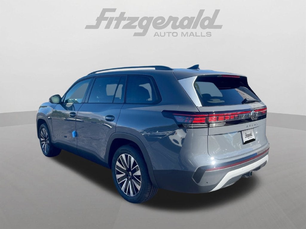 2027 Volkswagen Atlas SE w/Technology