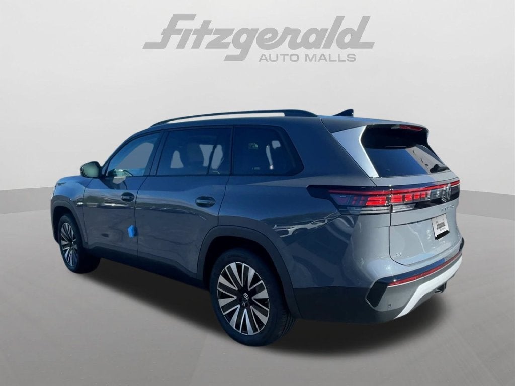 2027 Volkswagen Atlas SE w/Technology