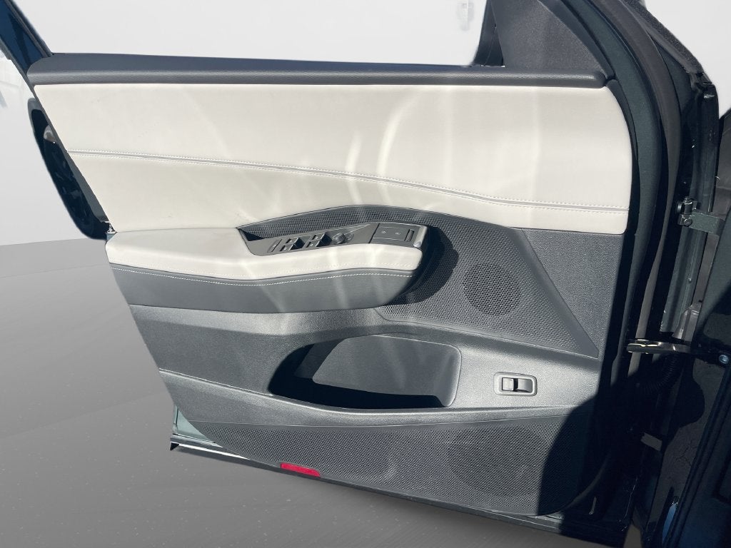 2027 Volkswagen Atlas SE w/Technology