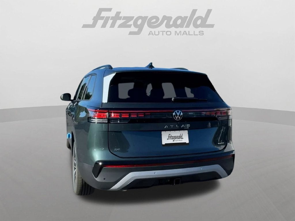 2027 Volkswagen Atlas SE w/Technology