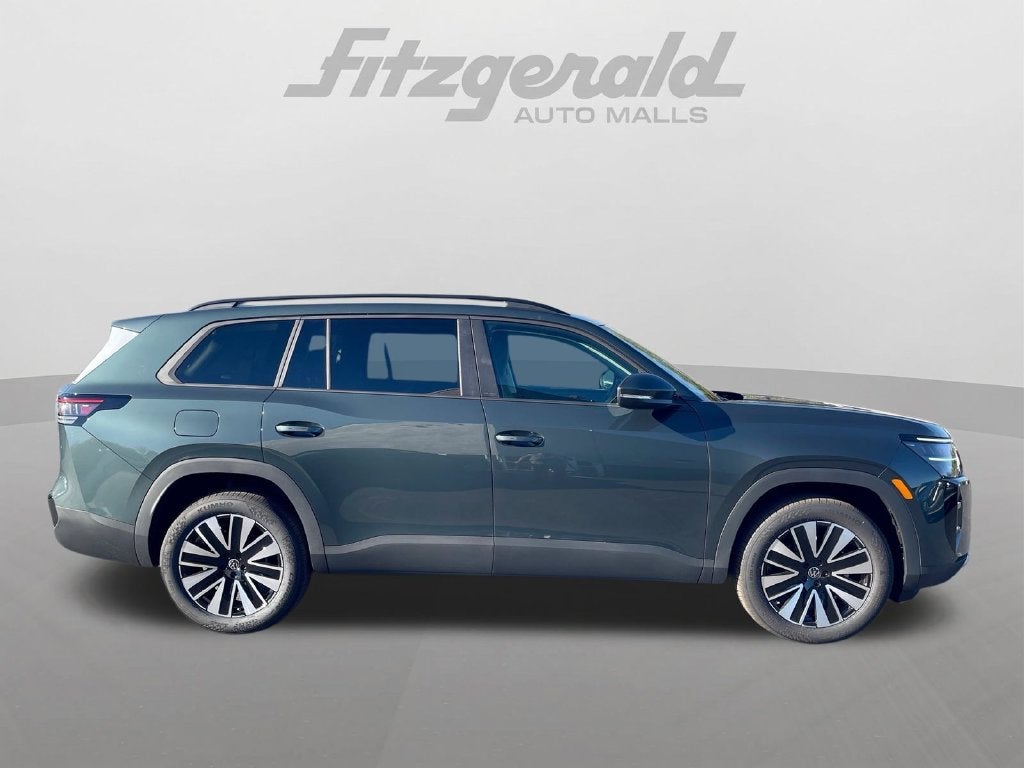 2027 Volkswagen Atlas SE w/Technology