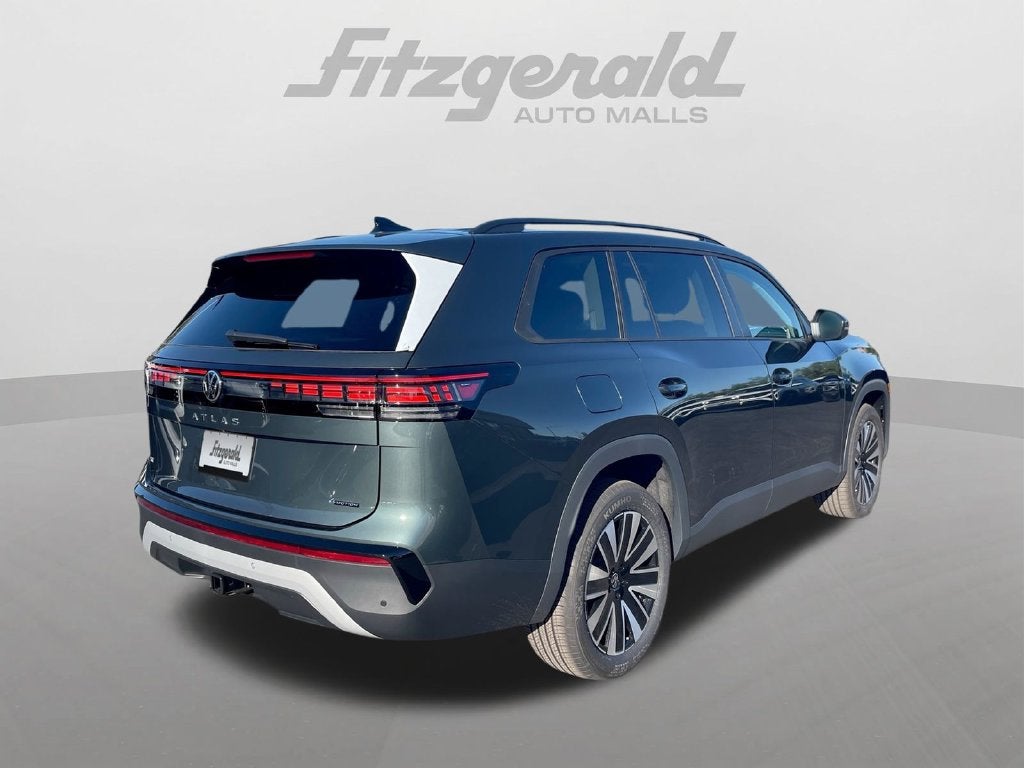 2027 Volkswagen Atlas SE w/Technology