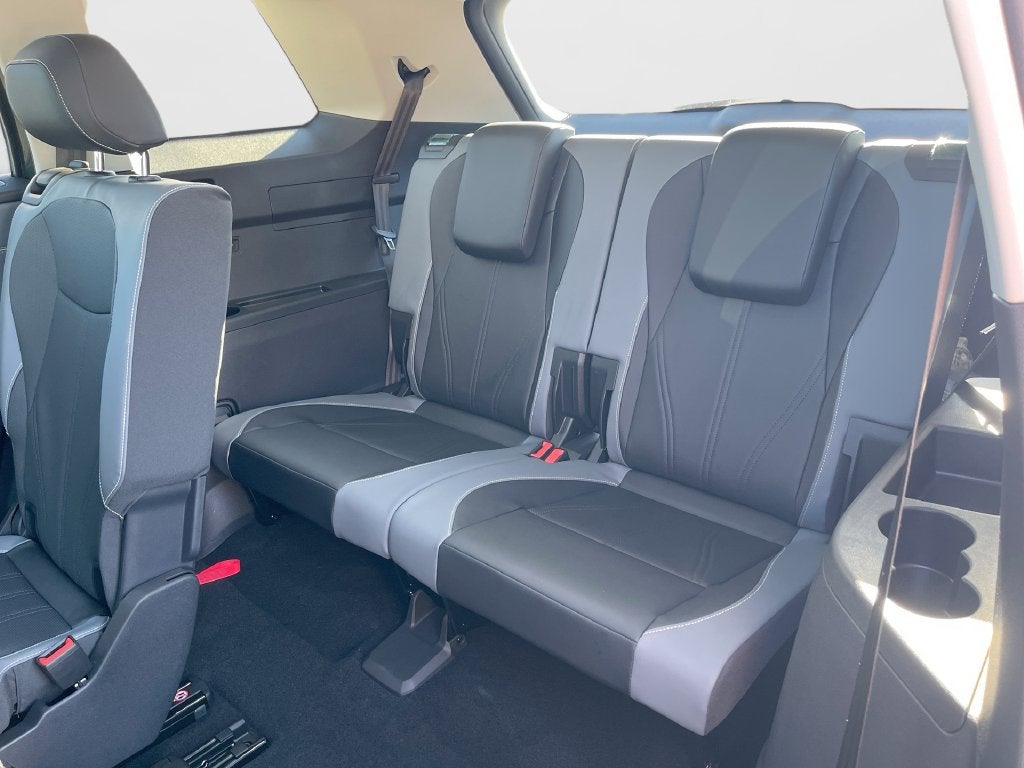 2027 Volkswagen Atlas SE w/Technology
