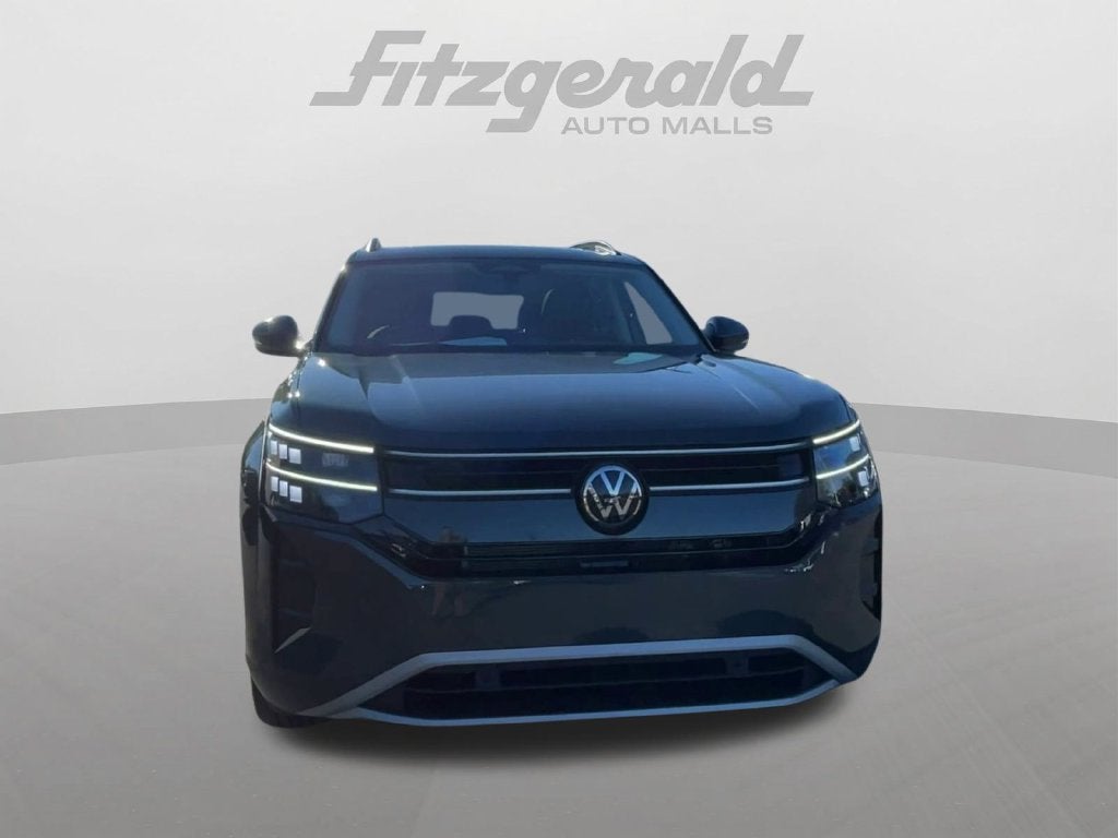 2027 Volkswagen Atlas SE w/Technology