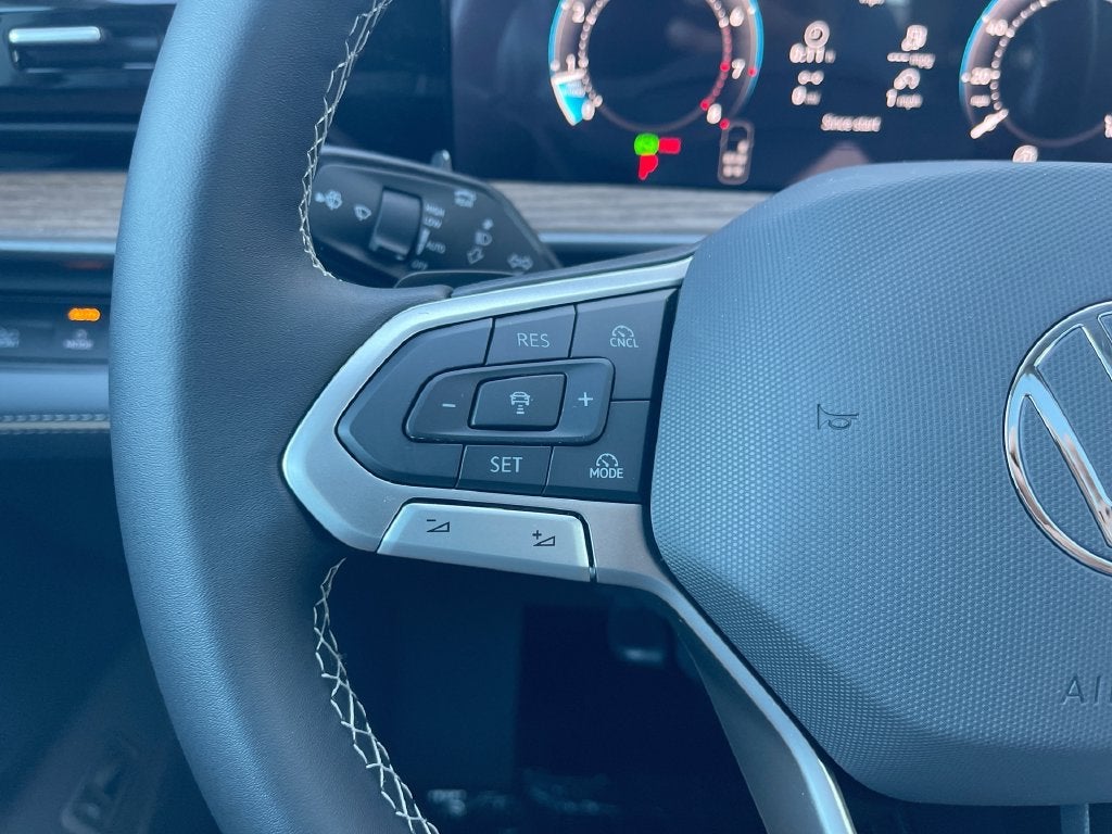 2027 Volkswagen Atlas SE w/Technology