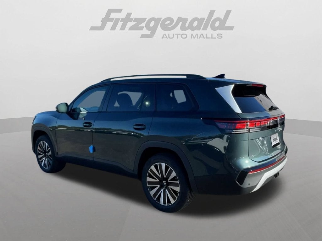 2027 Volkswagen Atlas SE w/Technology