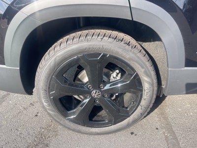 2026 Volkswagen Taos 1.5T SE Black