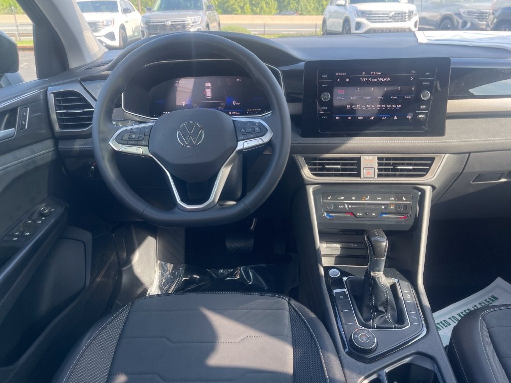 2026 Volkswagen Taos 1.5T SE Black