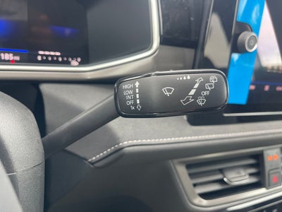 2026 Volkswagen Taos 1.5T SE Black