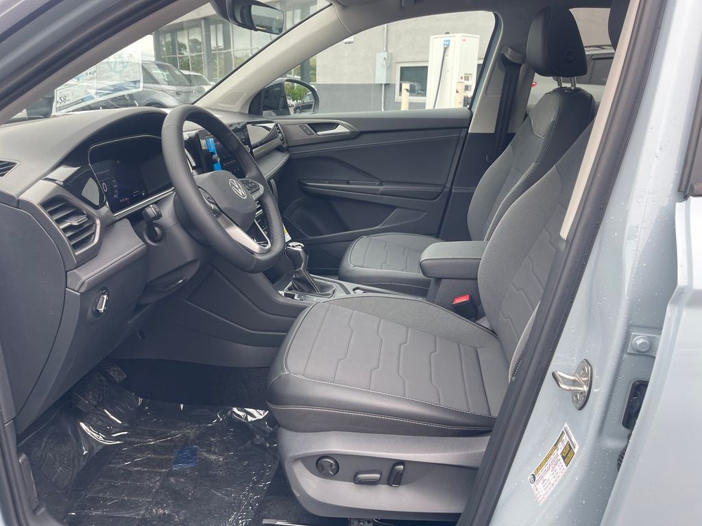 2026 Volkswagen Taos 1.5T SE Black