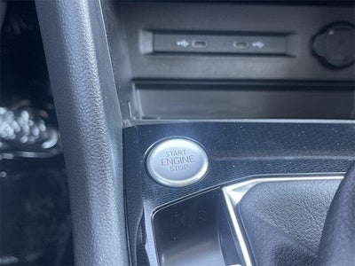 2025 Volkswagen Taos 1.5T SE Black