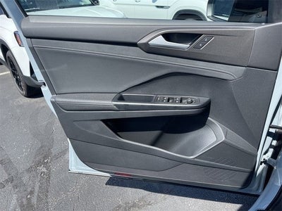 2025 Volkswagen Taos 1.5T SE Black