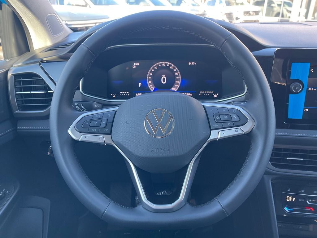 2026 Volkswagen Taos 1.5T SE Black