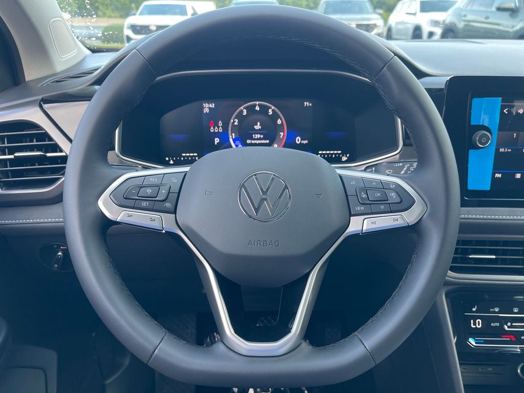 2027 Volkswagen Taos 1.5T SE Black