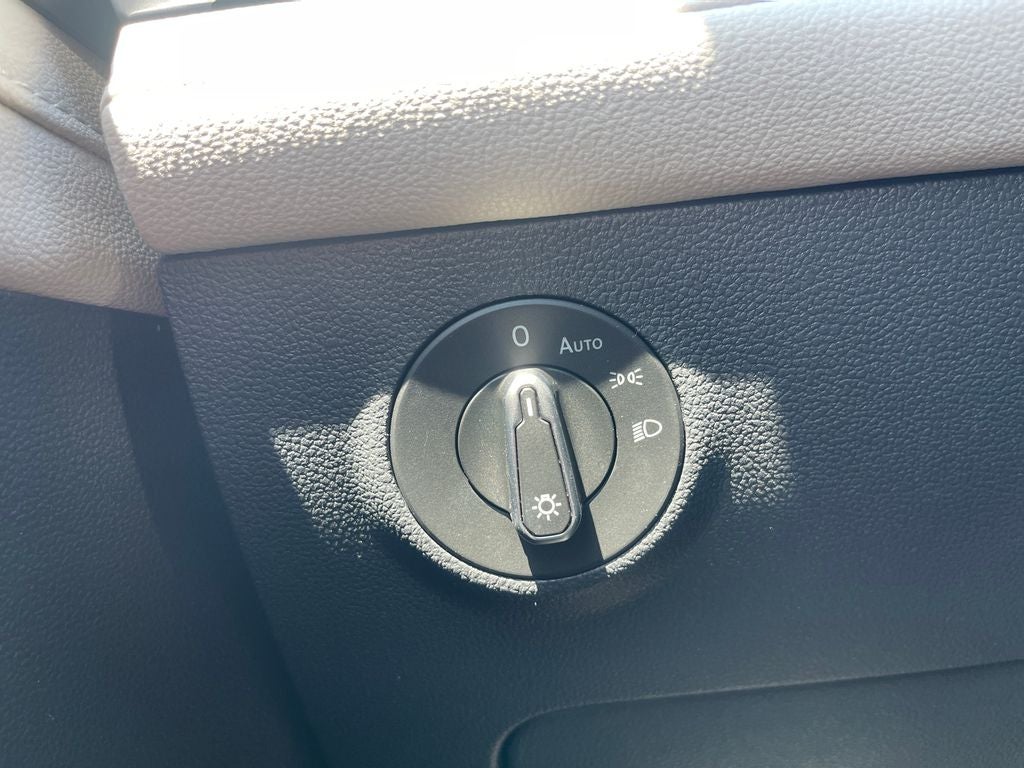 2026 Volkswagen Taos 1.5T SEL