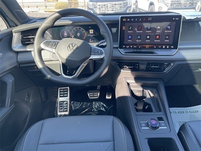 2025 Volkswagen Tiguan 2.0T SE R-Line Black