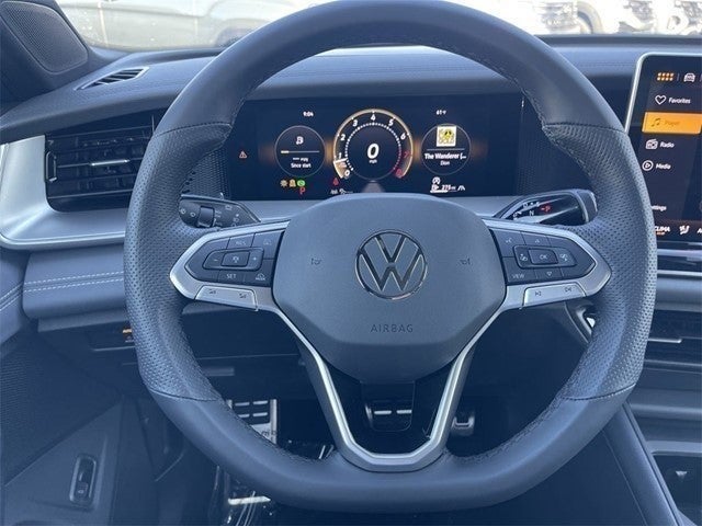 2025 Volkswagen Tiguan 2.0T SE R-Line Black