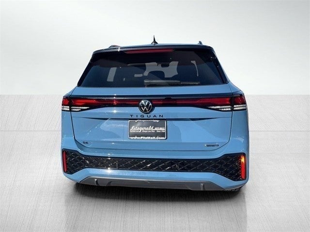 2025 Volkswagen Tiguan 2.0T SE R-Line Black