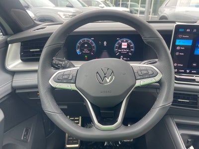 2025 Volkswagen Tiguan 2.0T SE R-Line Black