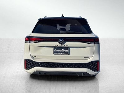 2026 Volkswagen Tiguan 2.0T SE R-Line Black
