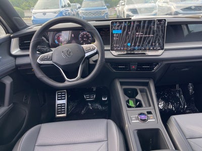 2025 Volkswagen Tiguan 2.0T SE R-Line Black