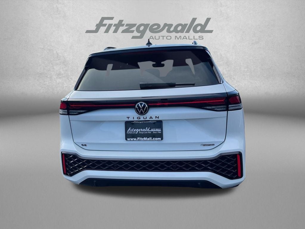 2025 Volkswagen Tiguan 2.0T SE R-Line Black