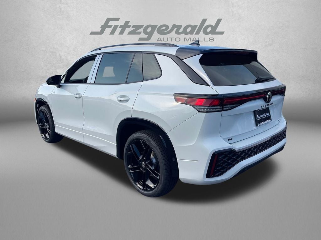 2025 Volkswagen Tiguan 2.0T SE R-Line Black