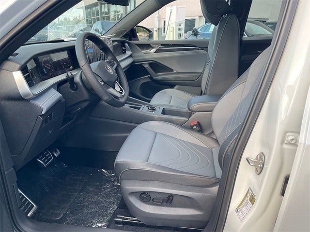 2025 Volkswagen Tiguan 2.0T SE R-Line Black