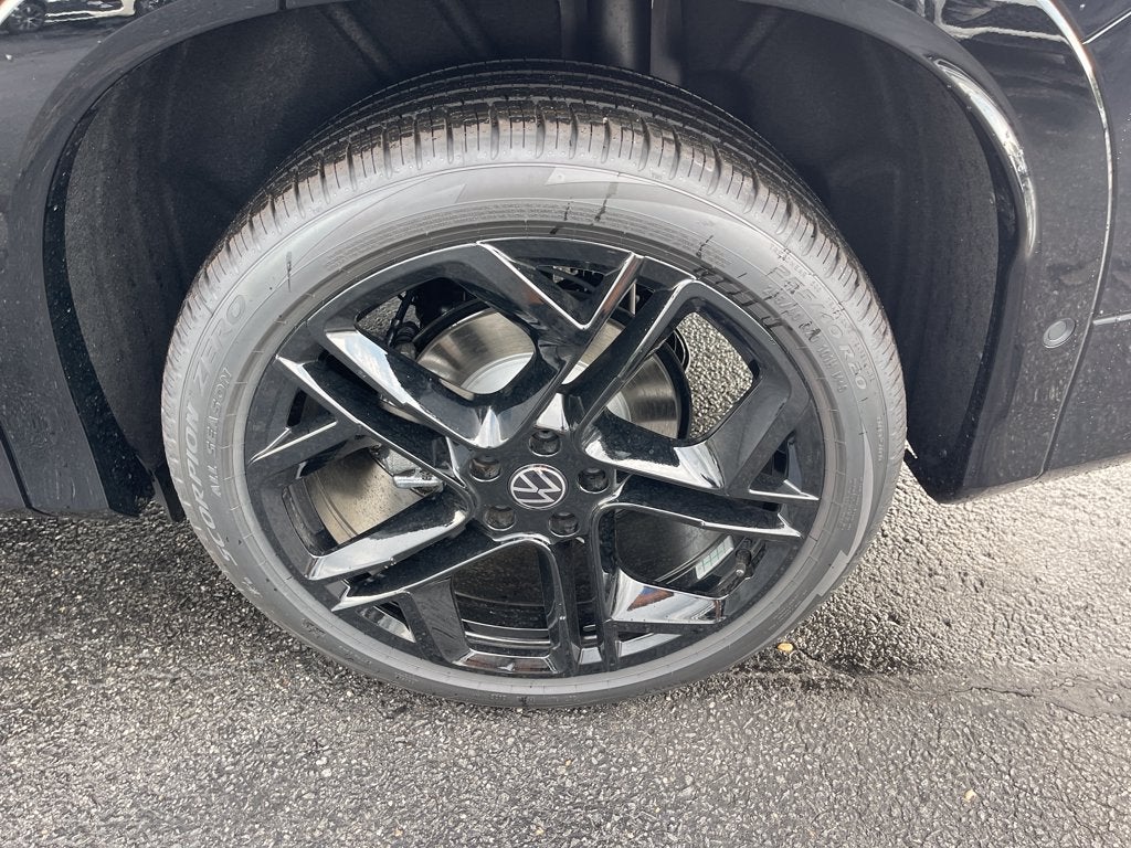2026 Volkswagen Tiguan 2.0T SE R-Line Black