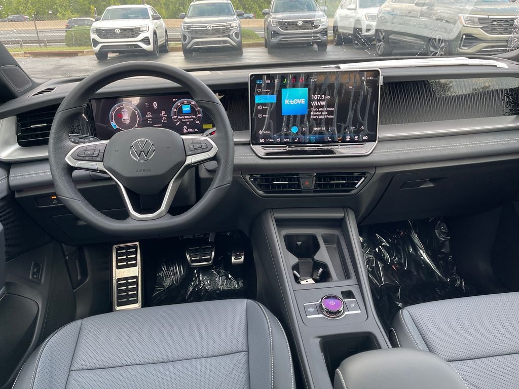 2026 Volkswagen Tiguan 2.0T SE R-Line Black