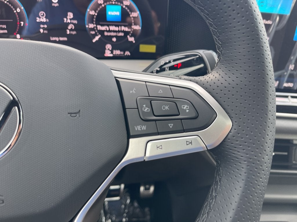 2026 Volkswagen Tiguan 2.0T SE R-Line Black