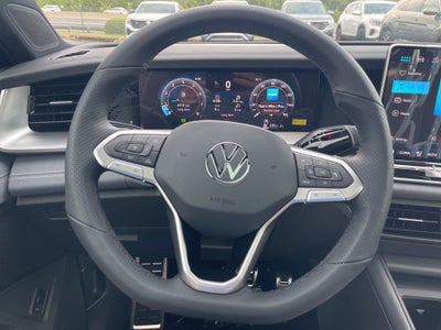 2026 Volkswagen Tiguan 2.0T SE R-Line Black