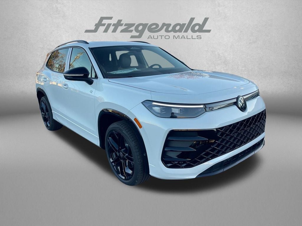 2026 Volkswagen Tiguan 2.0T SE R-Line Black