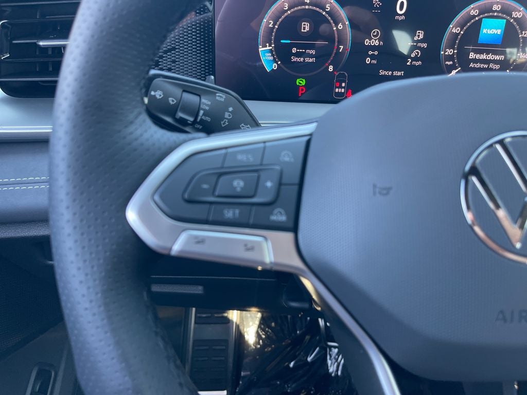2026 Volkswagen Tiguan 2.0T SE R-Line Black