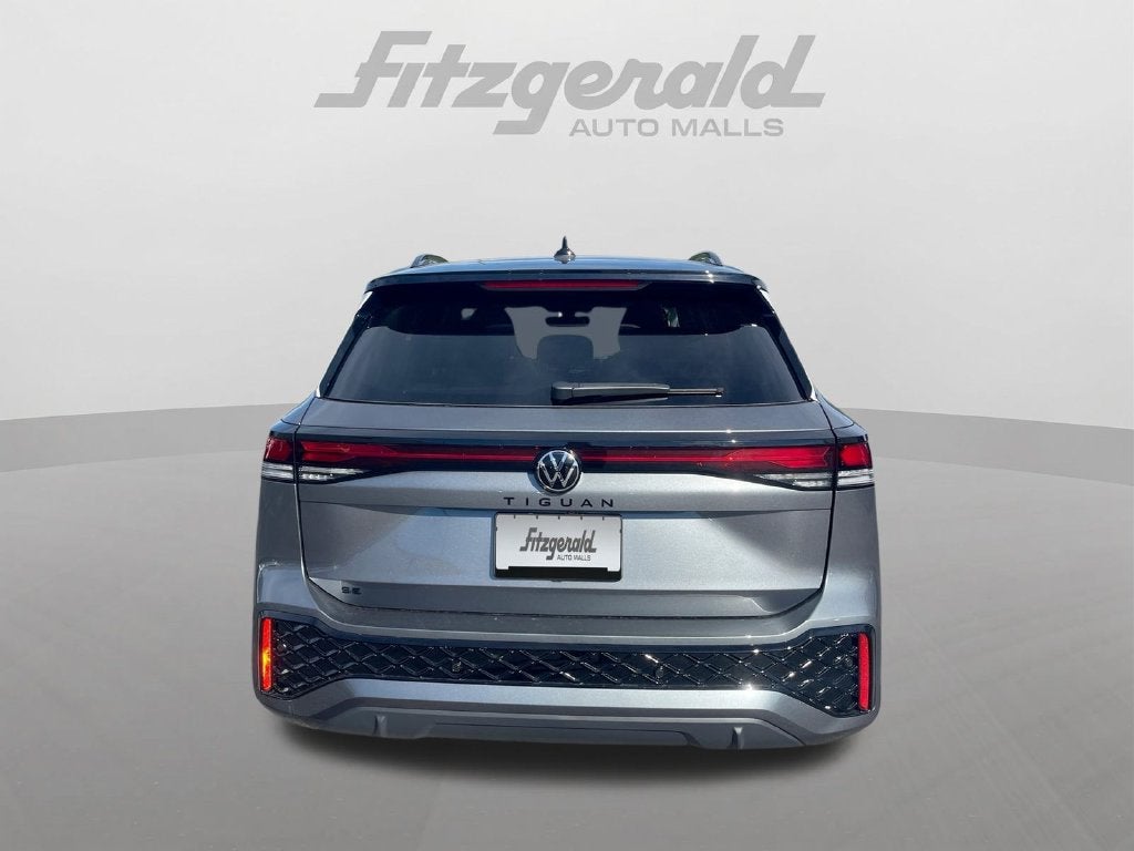2026 Volkswagen Tiguan SE R-Line Black