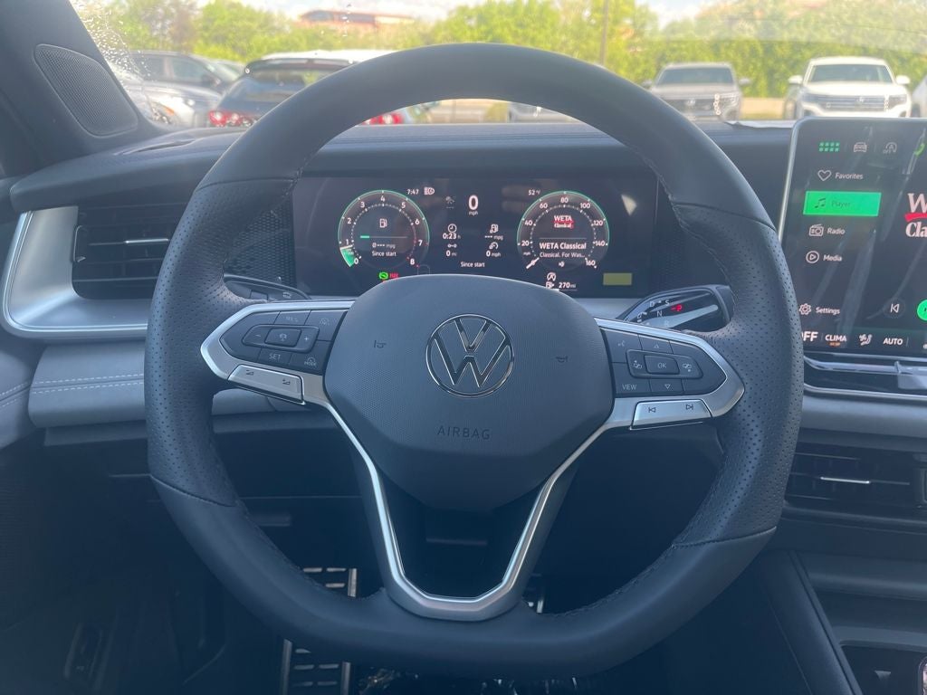 2026 Volkswagen Tiguan 2.0T SE R-Line Black