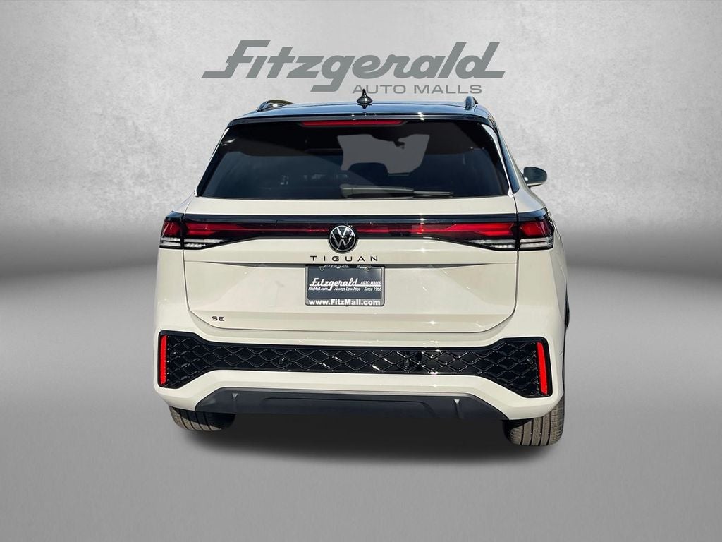 2026 Volkswagen Tiguan 2.0T SE R-Line Black