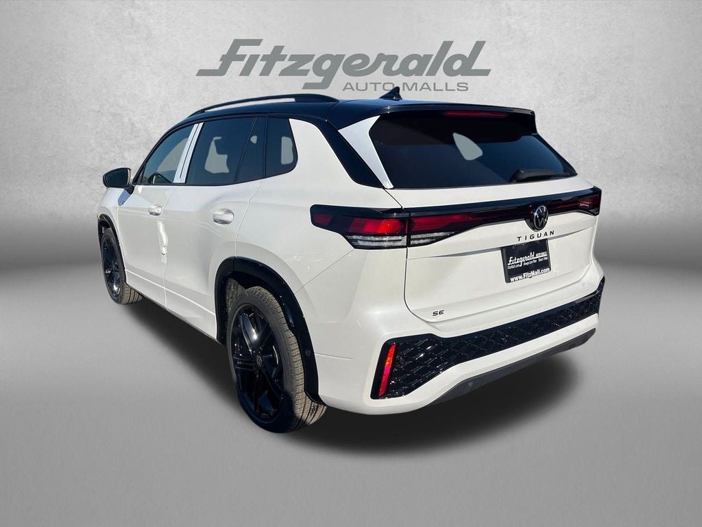 2026 Volkswagen Tiguan 2.0T SE R-Line Black