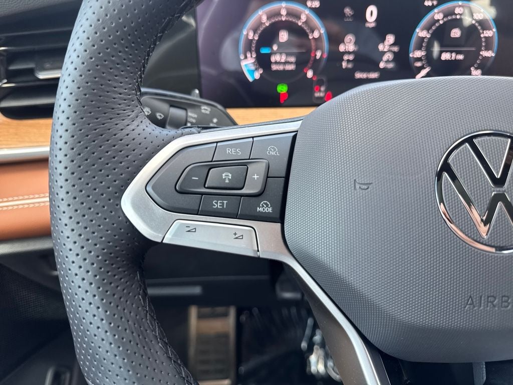 2026 Volkswagen Tiguan 2.0T SEL R-Line Turbo