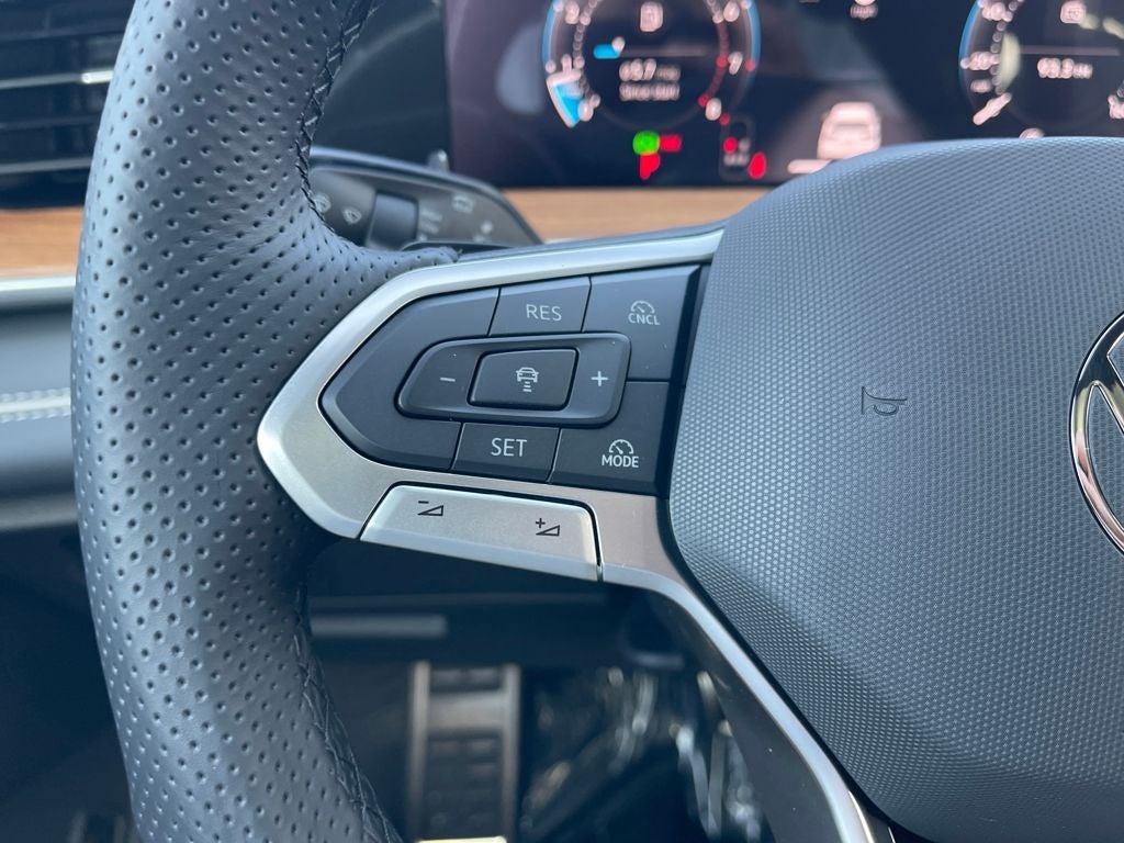 2026 Volkswagen Tiguan 2.0T SEL R-Line Turbo