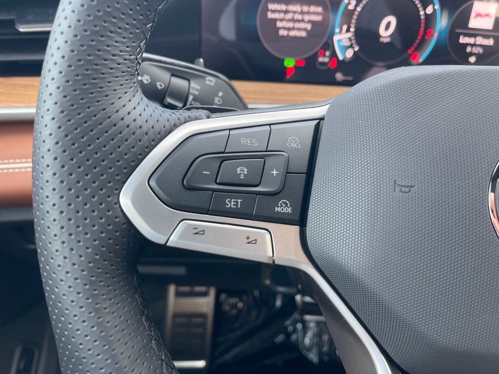 2026 Volkswagen Tiguan 2.0T SEL R-Line Turbo