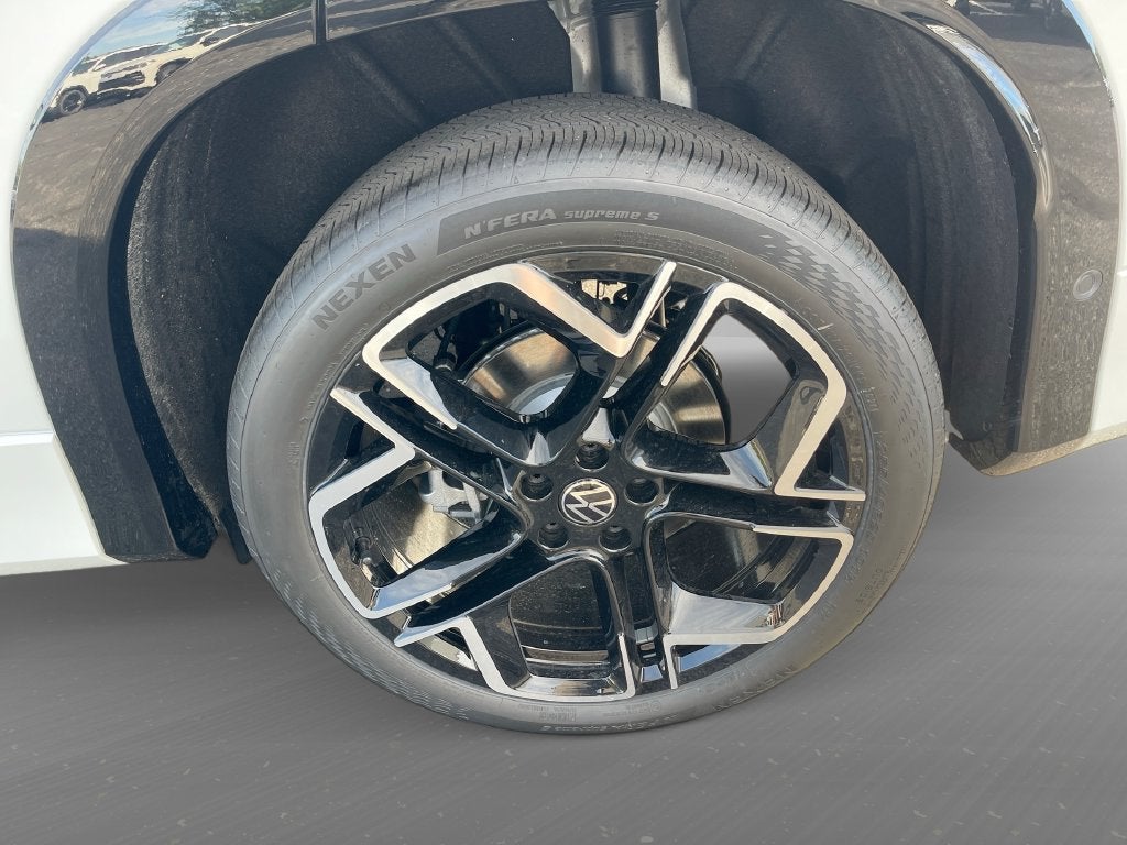 2026 Volkswagen Tiguan SEL R-Line Turbo