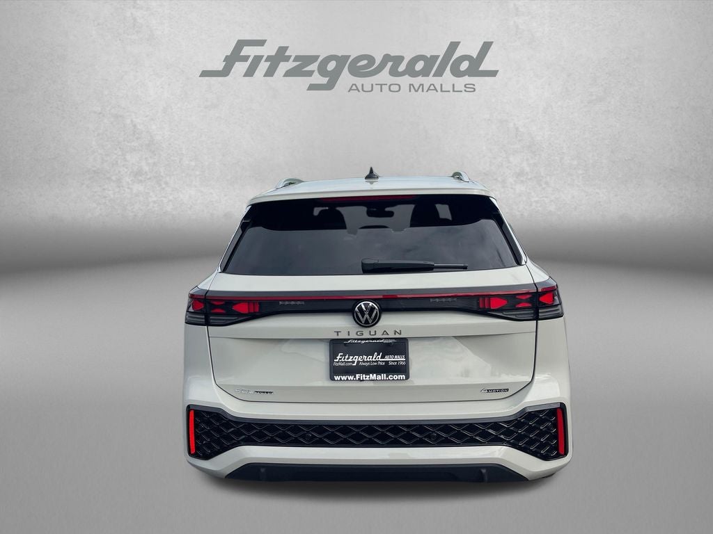 2026 Volkswagen Tiguan 2.0T SEL R-Line