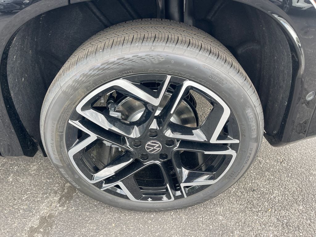 2026 Volkswagen Tiguan 2.0T SEL R-Line