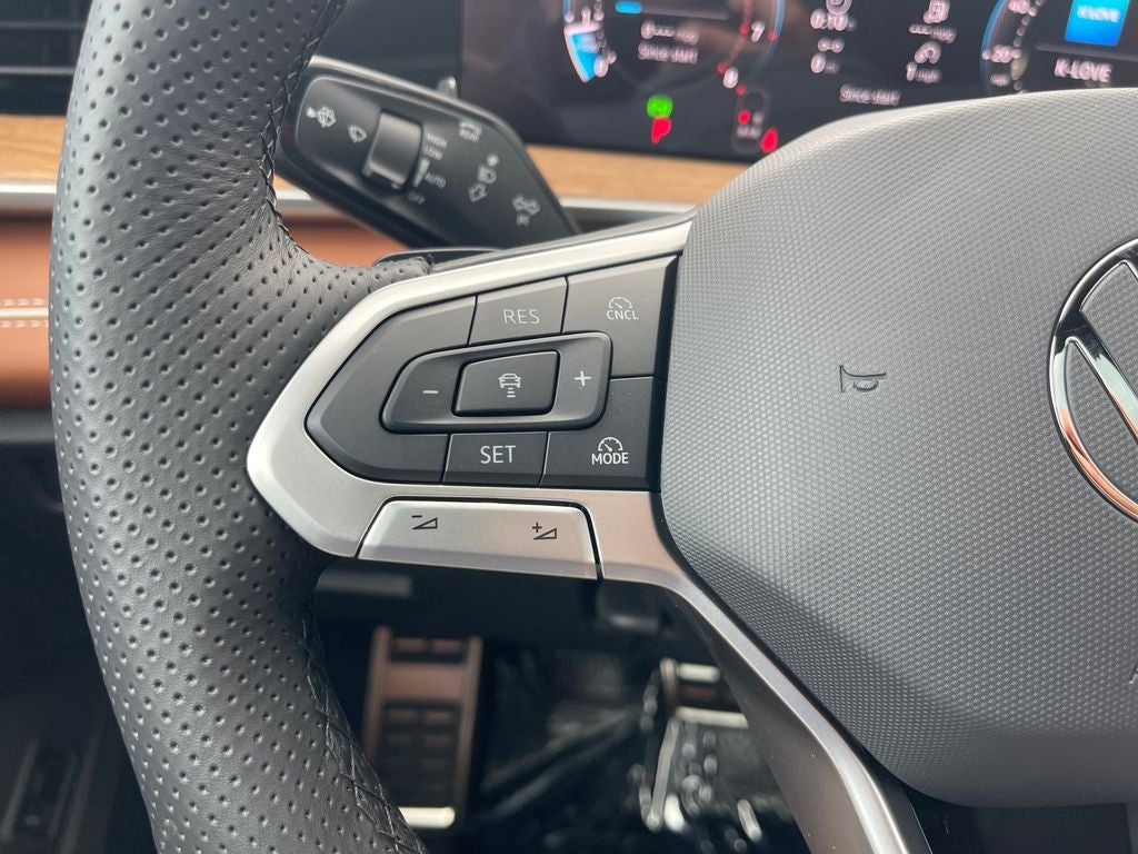 2026 Volkswagen Tiguan 2.0T SEL R-Line
