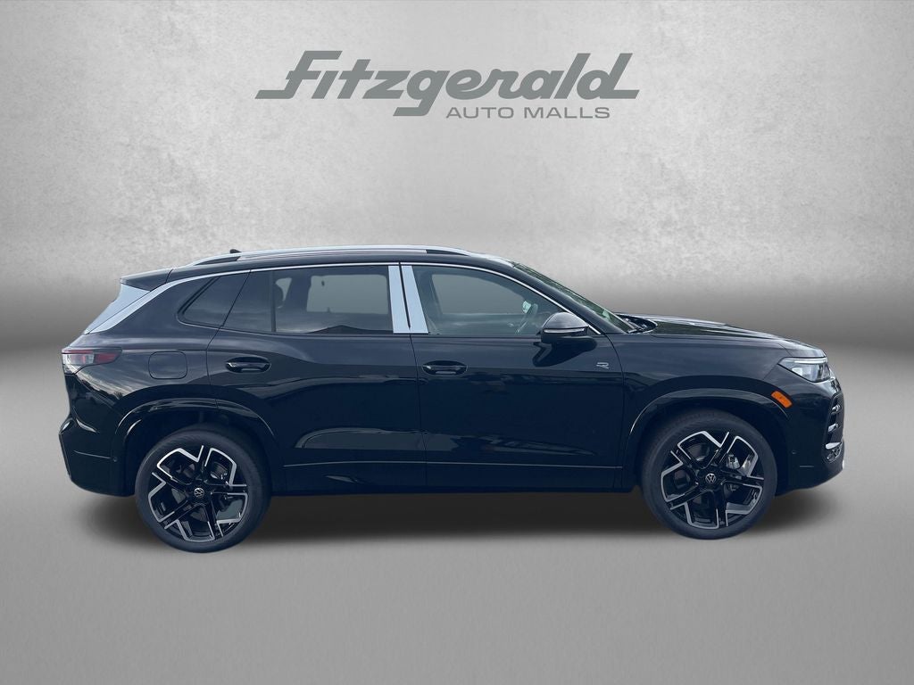 2026 Volkswagen Tiguan 2.0T SEL R-Line