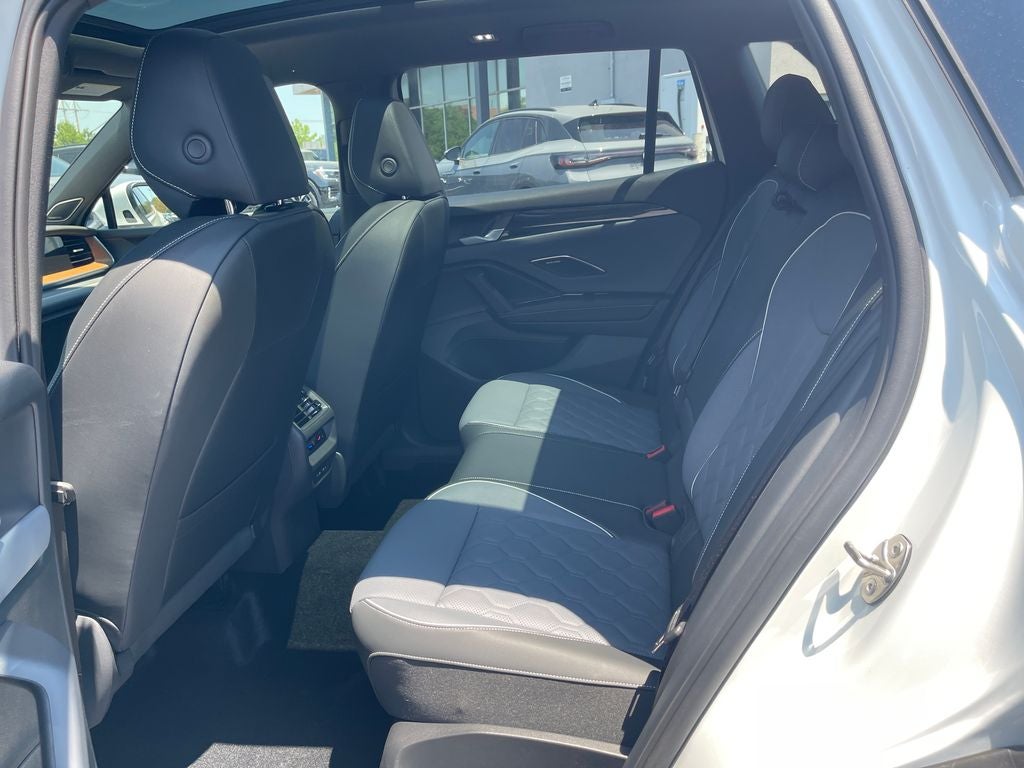 2026 Volkswagen Tiguan 2.0T SEL