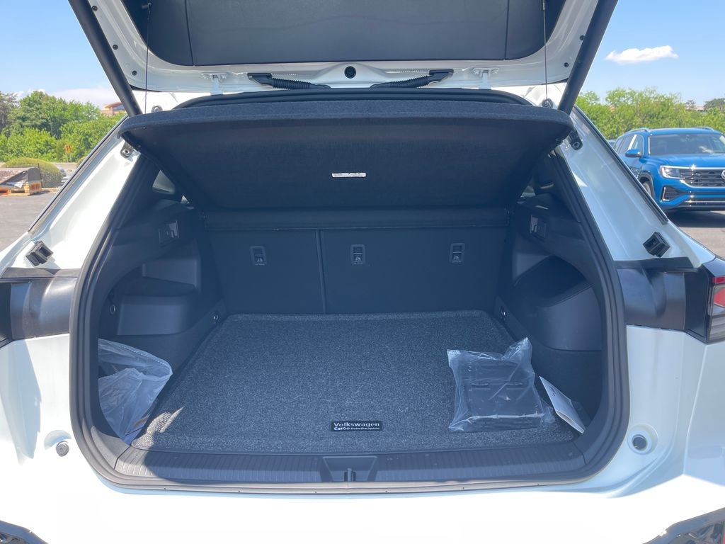 2026 Volkswagen Tiguan 2.0T SEL