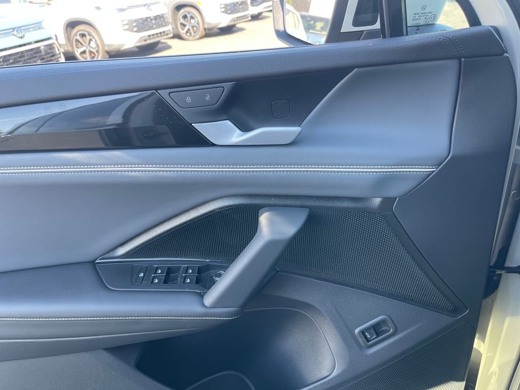 2026 Volkswagen Tiguan 2.0T SEL