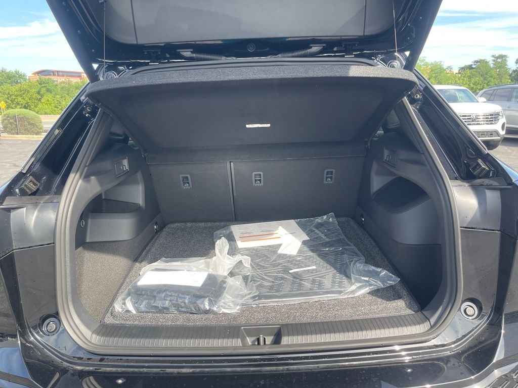 2026 Volkswagen Tiguan 2.0T SEL R-Line Turbo